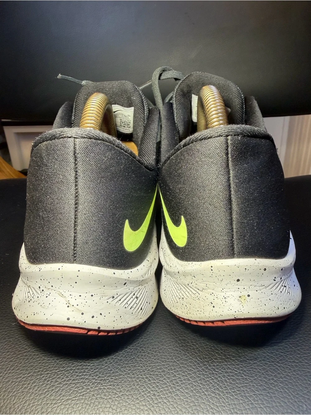 Nike Quest 3 Athletic Running Shoes Black/Blue/Volt DH0203-001 Men’s Size 11.5